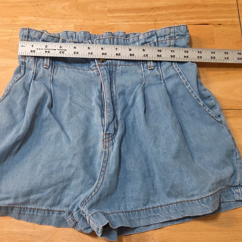 Y2K Paperbag Denim Shorts High Waist Pleated Light Wash Forever 21 Small